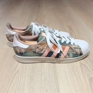 Adidas Farm Curso d'Agua Superstar
'Dust Pink' tropical lotus print Size 10